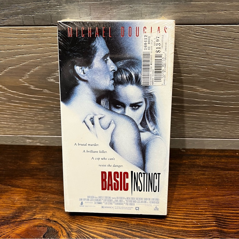 Basic Instinct (VHS, 1992) Tape Factory Sealed‎ New